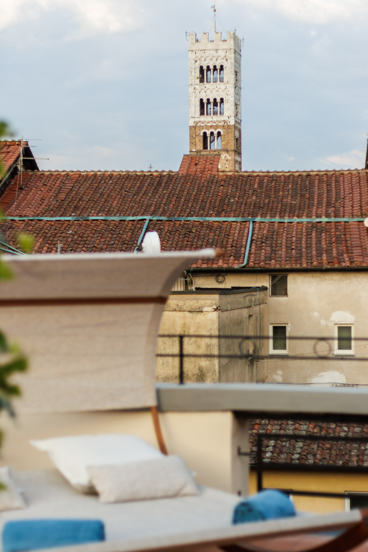 Vista sul campanile di Lucca dalla terrazza