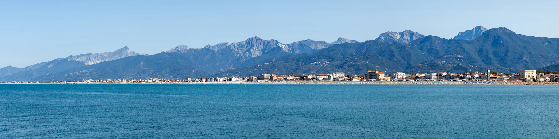 Litorale di Viareggio e Alpi Apuane